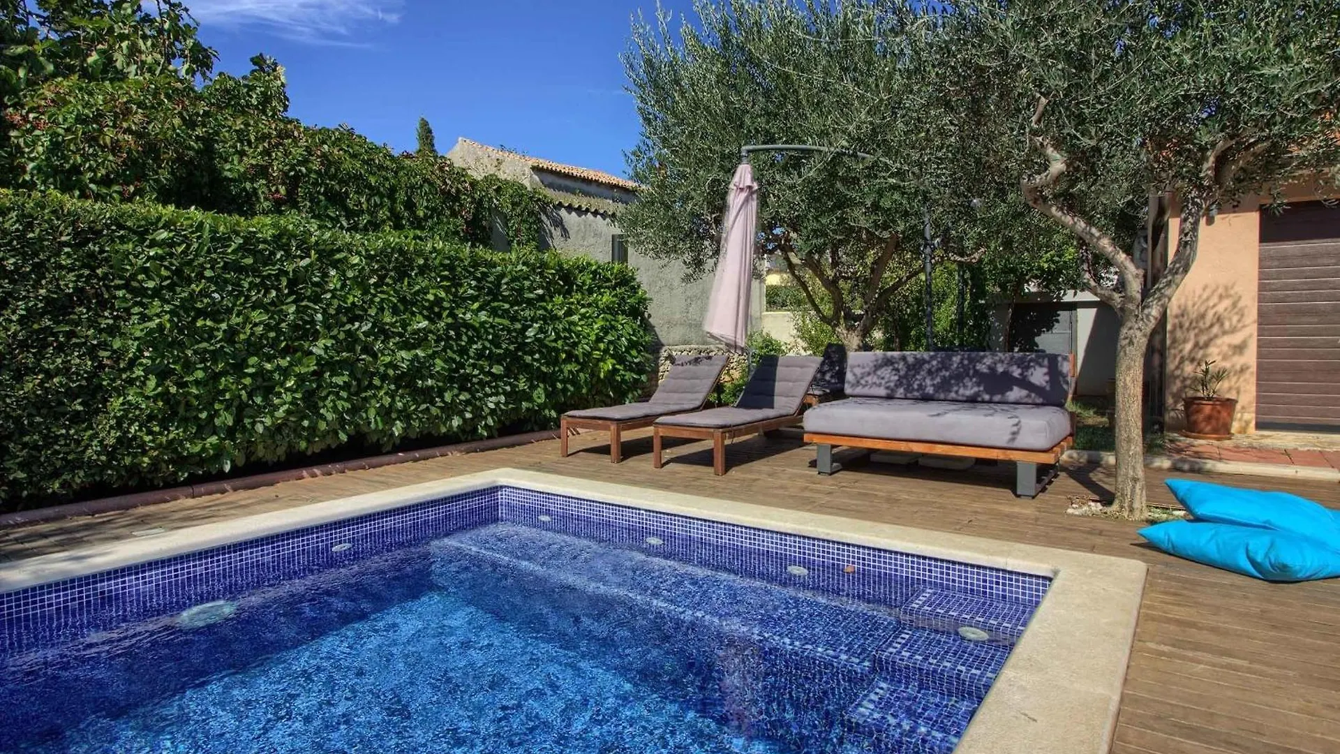 Ferienhaus Mit Privatpool Fuer 8 Personen Ca 150 Qm In Sisan, Istrien Suedkueste Von Istrien